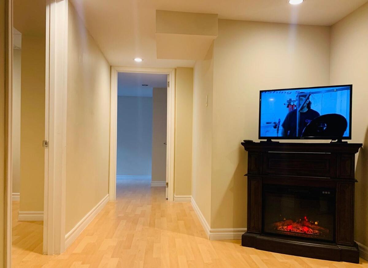 Finished 2 Bedroom Apartment In An Upscale Area Of Ajax Dış mekan fotoğraf
